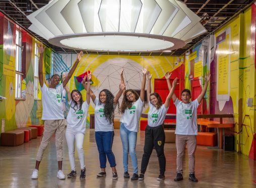 Estudantes do Rio e de Recife abrem as portas do NAVE para receber visitantes e futuros colegas