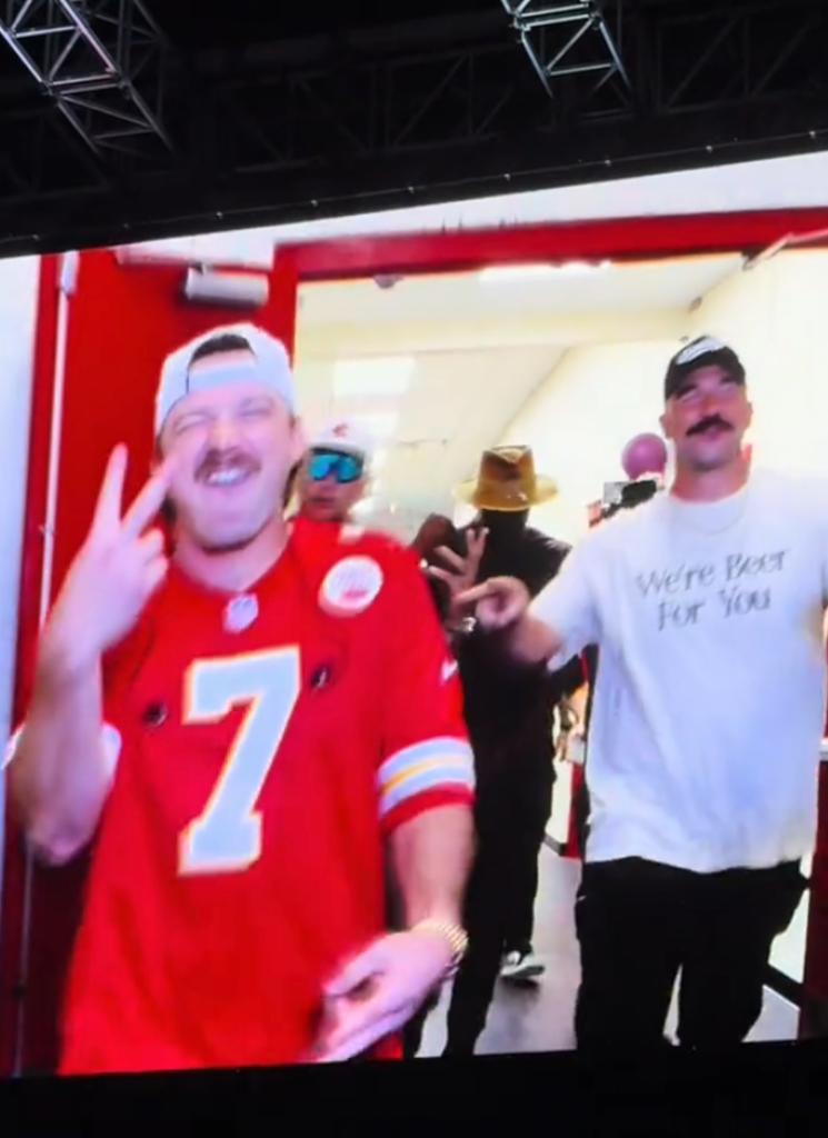 Travis Kelce and Patrick Mahomes join Morgan Wallen ahead of his concert in Kansas City, Mo. 