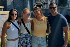 Kelly Ripa Shares Her Gorgeous Summer Vacation Photos with Kids and husband Mark