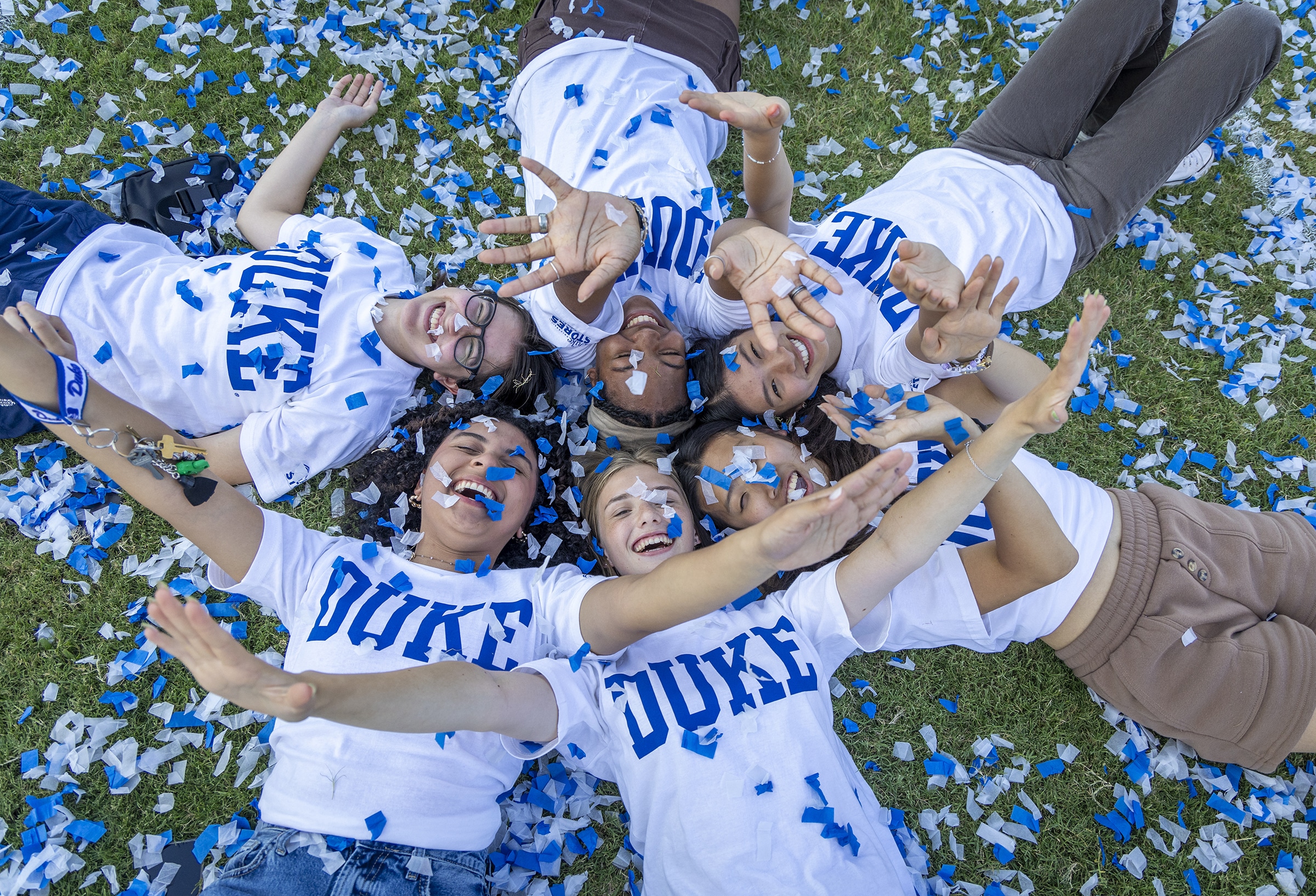 Building on an 18-year tradition, the Class of 2027 participates in the annual first-year class photo on Duke’s East Campus.