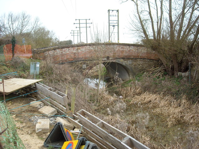 Station Road Arch Bridge over the Wilts & Berks Canal