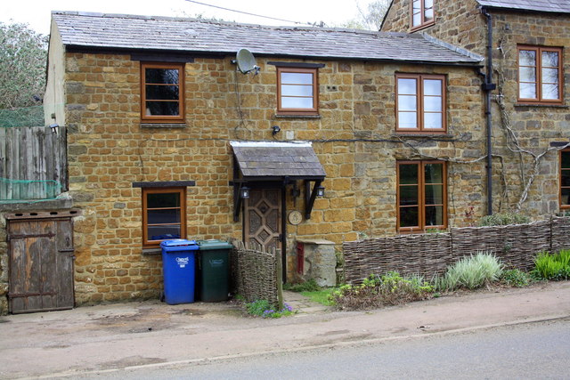 Crickle Cottage, Stratford Road