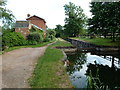 SO7126 : Hereford & Gloucester Canal - Oxenhall Lock and lock house by Chris Allen