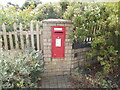 TL0997 : GVIR postbox on the Old Great North Road, Stibbington by Paul Bryan