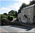 SO8602 : Edwardian Rock House, Brimscombe by Jaggery