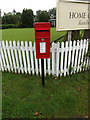 TL9577 : Swan End Postbox by Geographer