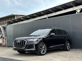 奥迪Q7 55 3.0T 自动 运动型quattro-S-line 