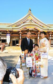 七五三参り　晴れやか福井・神明神社