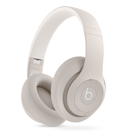 Casque sans fil Beats Studio Pro, en coloris Sable, avec coussinets en cuir ultra-rembourrés, encore plus confortables et durables.