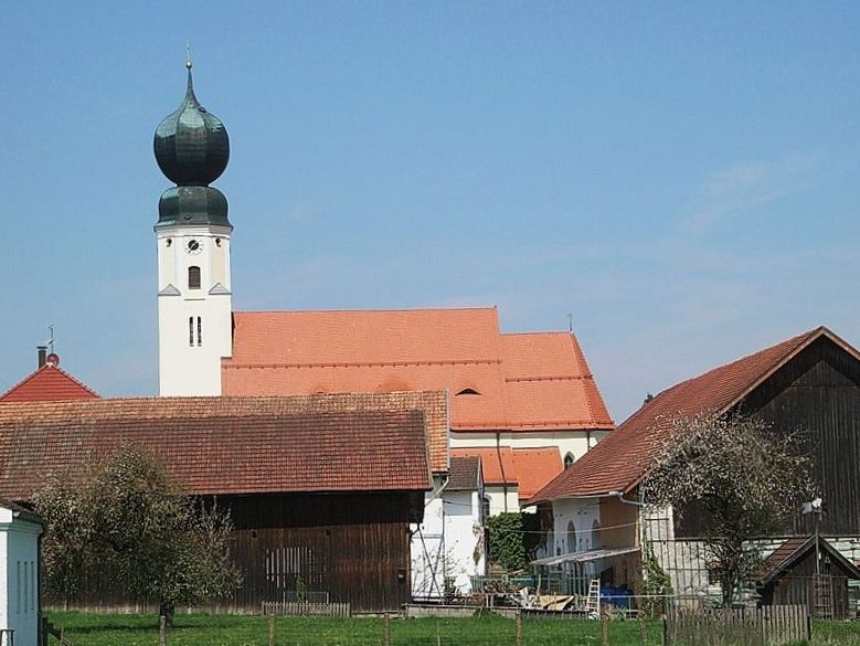 File:Pfarrkirche Beutelsbach.JPG