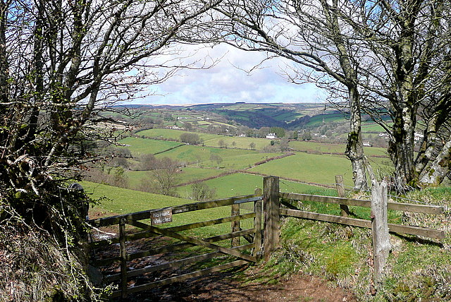 File:On Road Hill - geograph.org.uk - 3182197.jpg