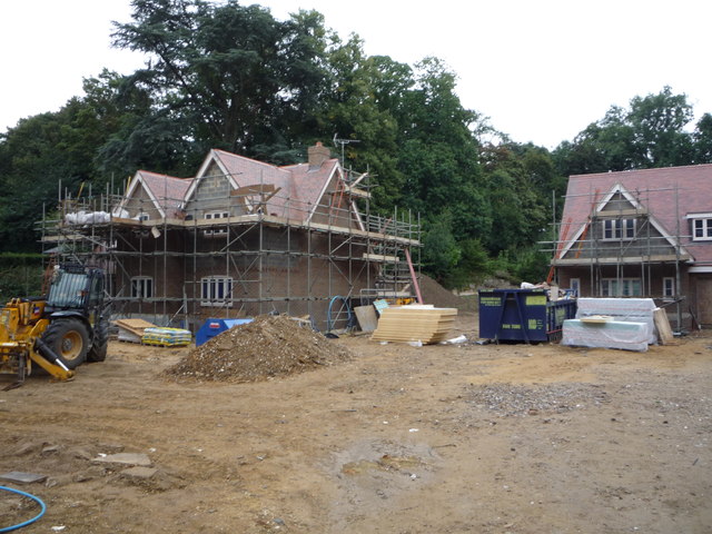 File:New houses being built on New Road, Harmer Green - geograph.org.uk - 5209384.jpg