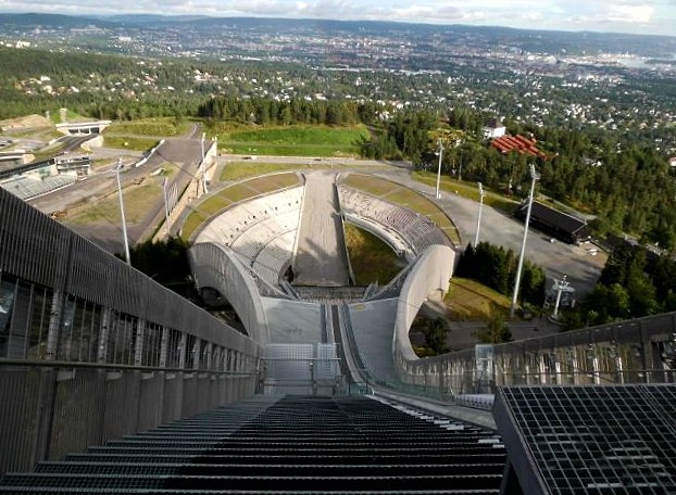 File:Oslo Holmenkollen 2.jpg