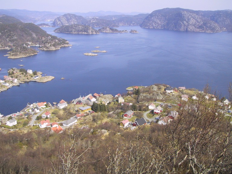 File:View from Nonknuten, Andabeløy.jpg