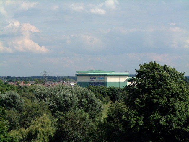 File:Snow Dome (1) - geograph.org.uk - 879884.jpg