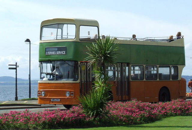 File:3 Ferries bus - geograph.org.uk - 943683.jpg