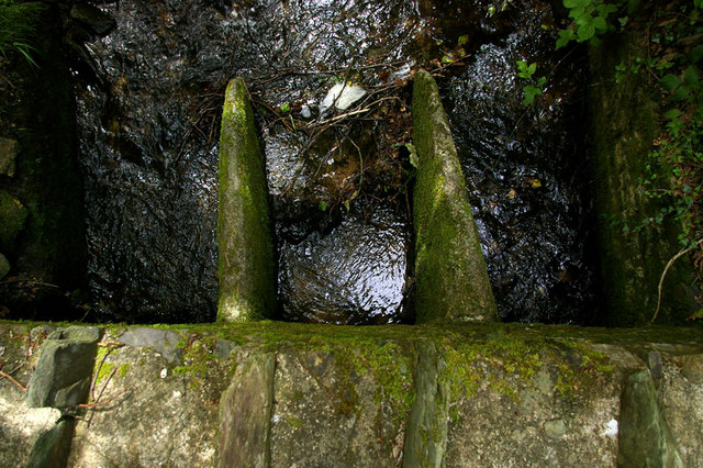 File:Buttresses - geograph.org.uk - 452537.jpg