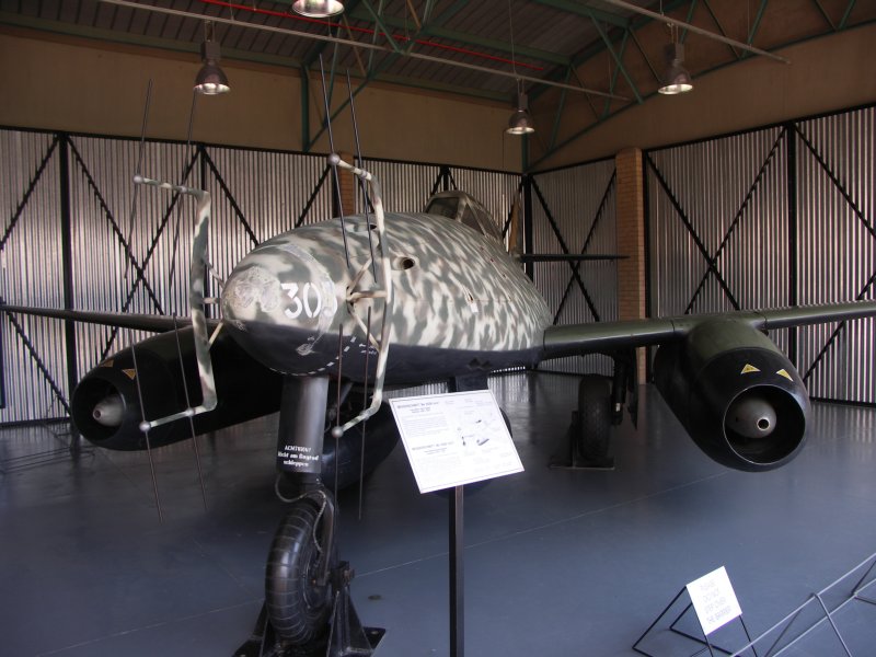 File:Messerschmitt Me 262B-1a Red8.jpg