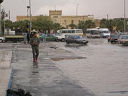 Stadtzentrum von Ajdabiya an einem Regentag