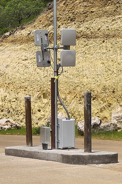 File:RFID antenna 2007.jpg