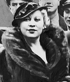 Mae West (1933)