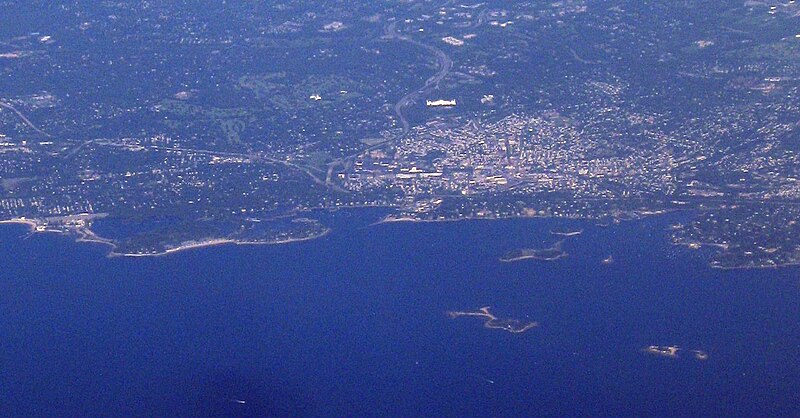 File:Islands off Port Chester NY (6969398687).jpg