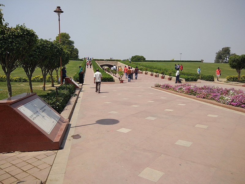 File:Rajghat 2.jpg