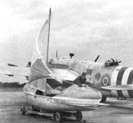 Airborne Lifeboat in front of Vickers Warwick carrier aircraft (UK)