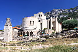 Skenderbegov muzej in mošeja sultana Mehmeda II.