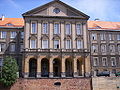 English: Courthouse Polski: Sąd Français : Tribunal