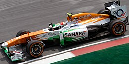 Adrian Sutil řídící vůz VJM06 při Grand Prix Malajsie 2013.