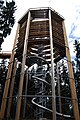 Tour d'observation en spirale avec toboggan à Lipno.