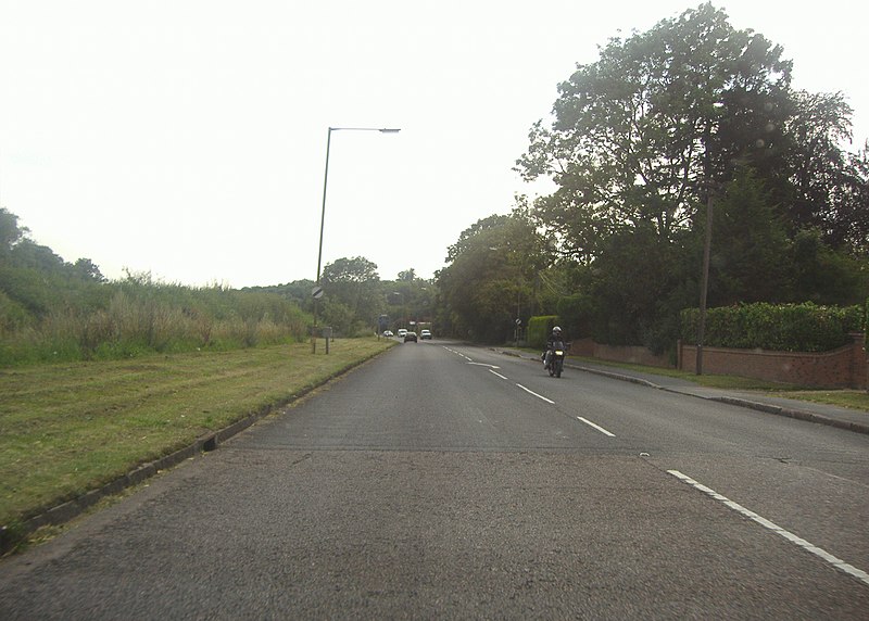 File:The Great North Road, Welwyn - geograph.org.uk - 2537812.jpg