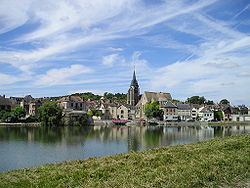 Skyline of Pont-sur-Yonne