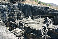 Templos escavaos na roca n'Ellora