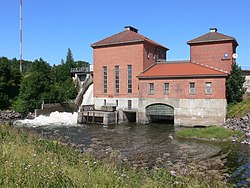 Peltokosken vesivoimala Mustionjoessa.