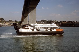 SRN6 GH2014 Sea Hawk passing under the Itchen Bridge