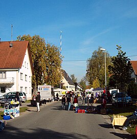 Gademarked i hovedgaden i Leeder