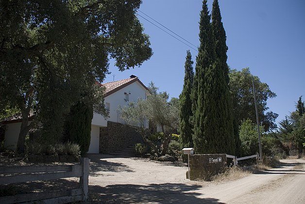 Main view with the street