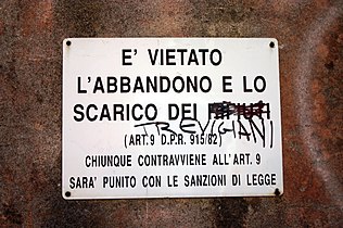 Graffito anti-trevigiani / Racist graffito.