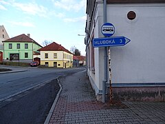 Krucemburk, nám. Jana Zrzavého, autobusová zastávka (02).jpg