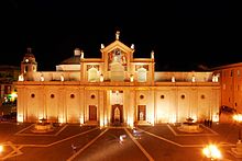 Facciata laterale della Cattedrale di Manfredonia realizzata nella seconda metà del '900