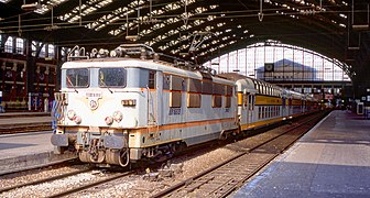 BB 16513 with VR2N set at Lille Flandres