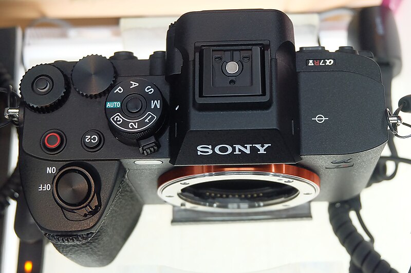 File:Sony α7R V 10 dec 2022d.jpg