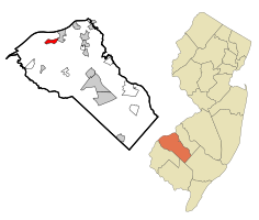 Map of Gibbstown highlighted within Gloucester County. Right: Location of Gloucester County in New Jersey.