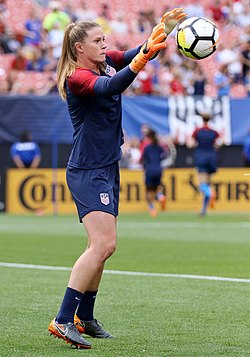 Alyssa Naeher June2018 warmup.jpg