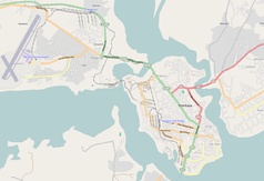 Mapa konturowa Mombasy, na dole po prawej znajduje się punkt z opisem „Fort Jesus”