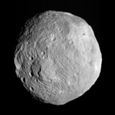 4 Vesta fotografada pela Dawn em 9 de julho de 2011