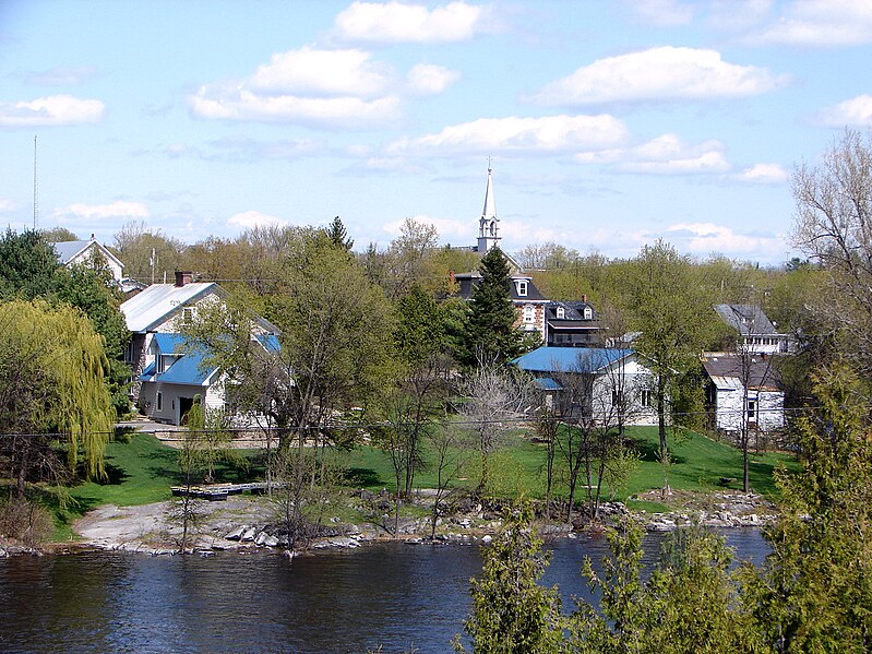 File:Portage-du-Fort QC 1.JPG