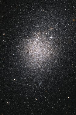 NGC 4163; Хаббл телескоп / STScI / NASA